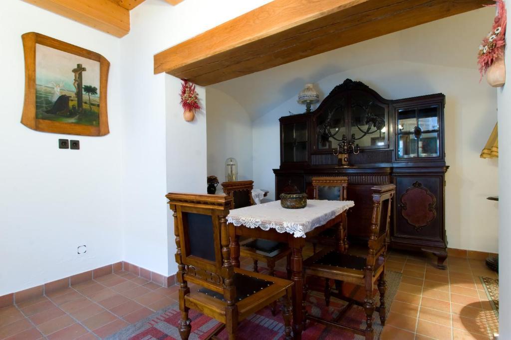 Fogado Az Oereg Preshez Mor Exterior photo
